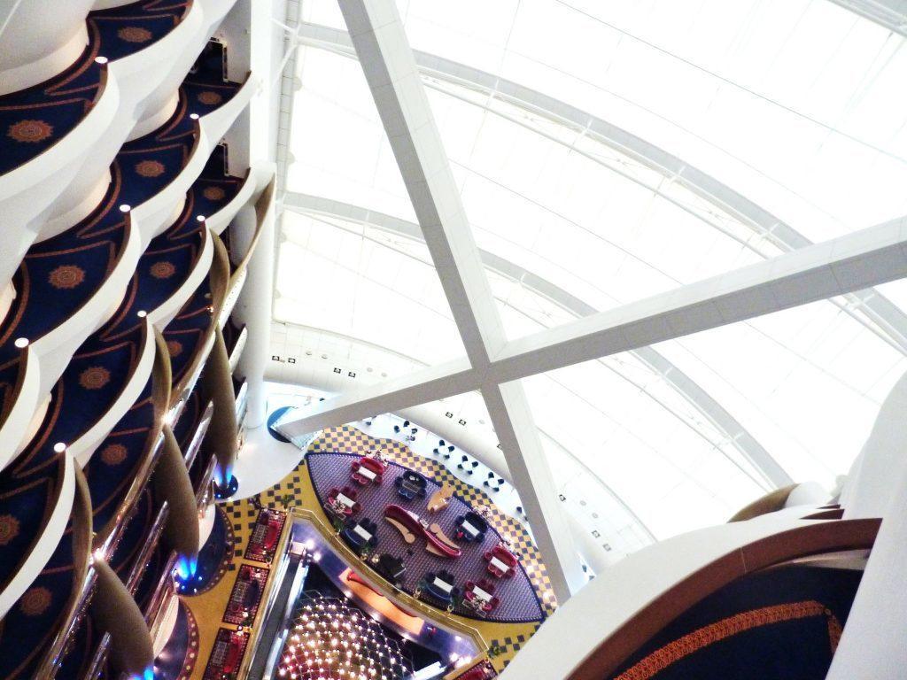 Dubai_vela_atrio