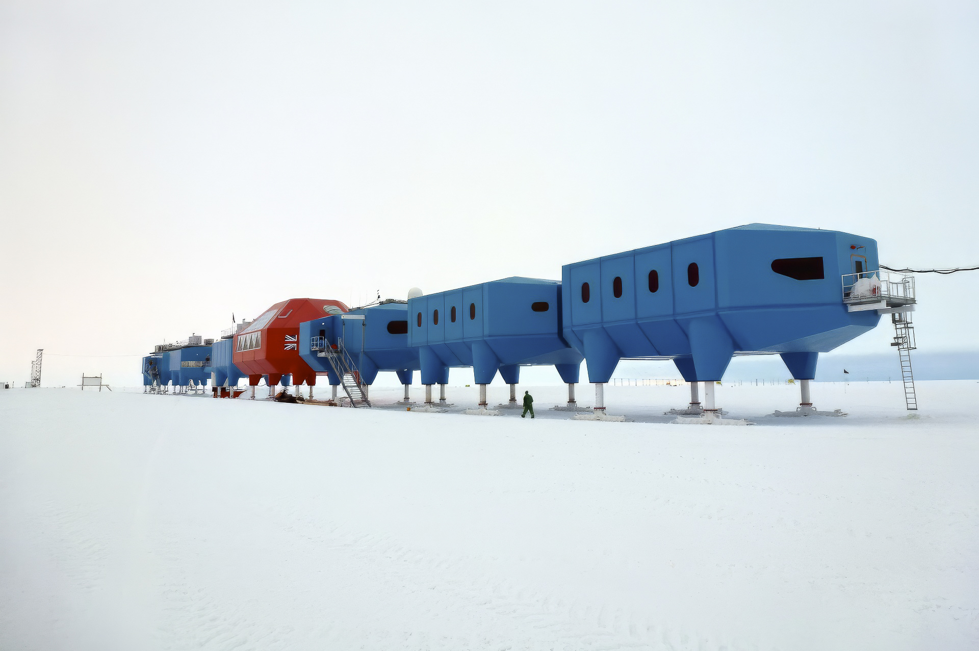 Halley VI_Base-Scientifica-Britannica_by-Hugh-Broughton-Architects